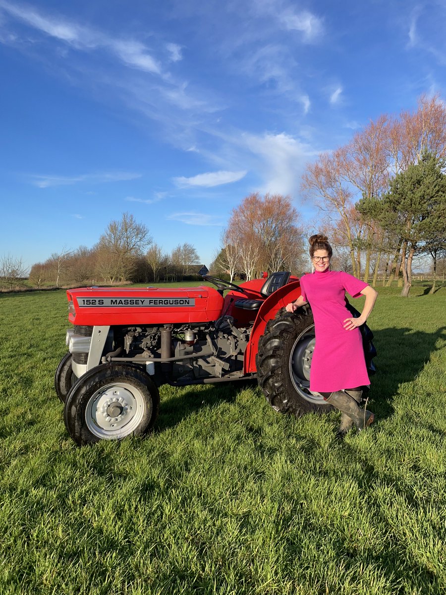 Here it is, the first entry in my diary about my journey to taking part in the #PinkLadiesTractorRun in #Norfolk & #Suffolk diaryofacountrygirl.com/2023/01/09/pin… @NorfolkMagazine @suffolkmag #tractorrun @FarmersWeekly #photoftheday