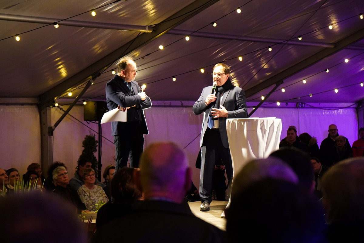 👉 Avant d’entamer les vœux dans tous les quartiers de Maubeuge, samedi se tenait la traditionnelle cérémonie des vœux protocolaires, au cœur du chantier de rénovation du cœur de ville.