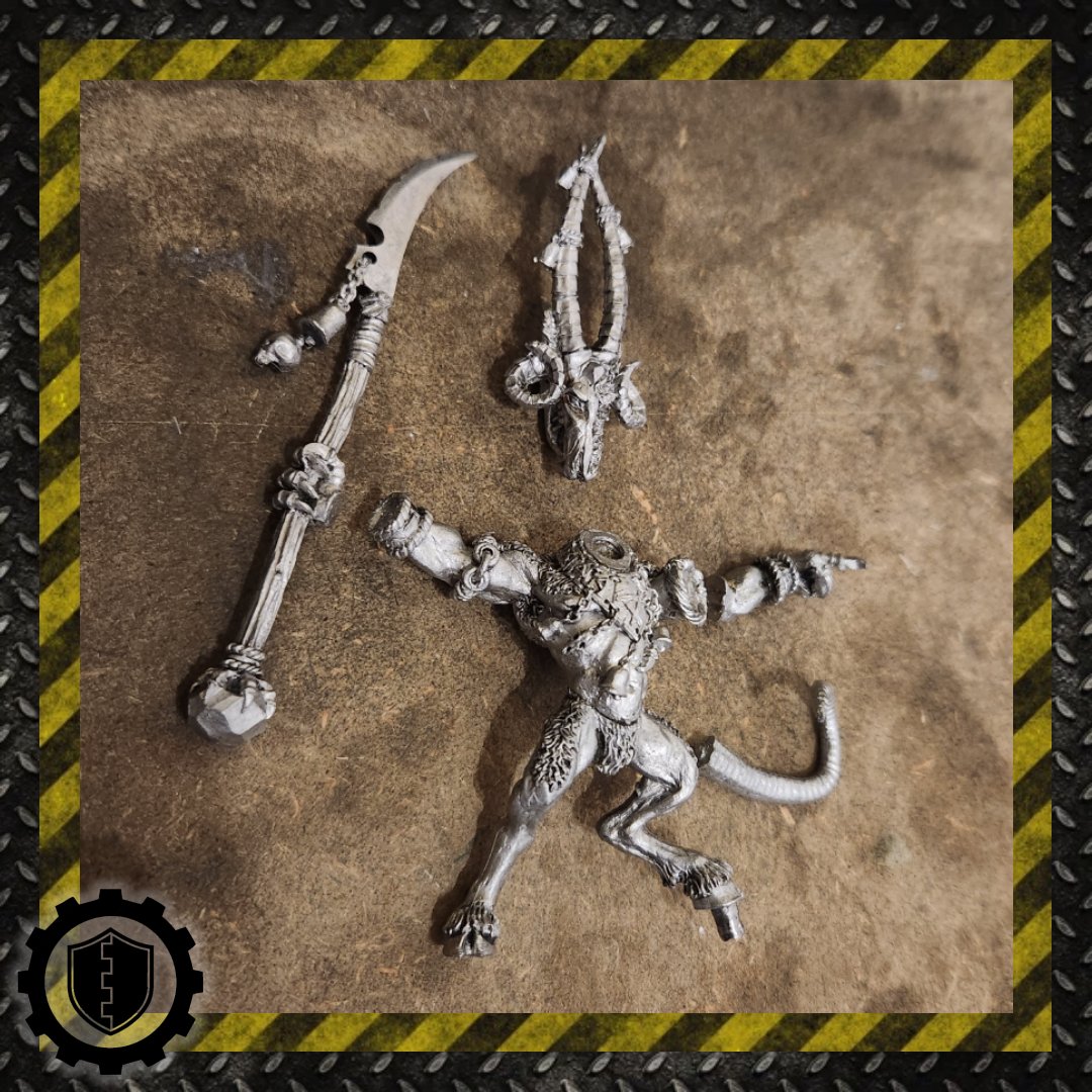 BlastDoorShield's tweet photo. He is clean! well... as clean as a Verminlord can be!
now to build him up and paint him! gonna be an interesting paint and I'm looking forward to it!
#hobby #chaos #warhammerfantasy #warhammer #oldhammer #metal #biostrip https://t.co/49n0H04iY5