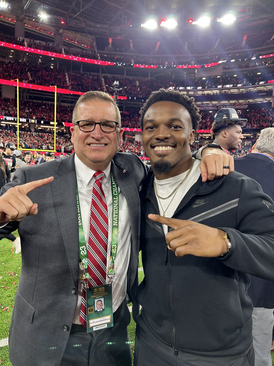 Brooks_UGA's tweet photo. How it stared... how it's going. https://t.co/dI8f31ZJUN