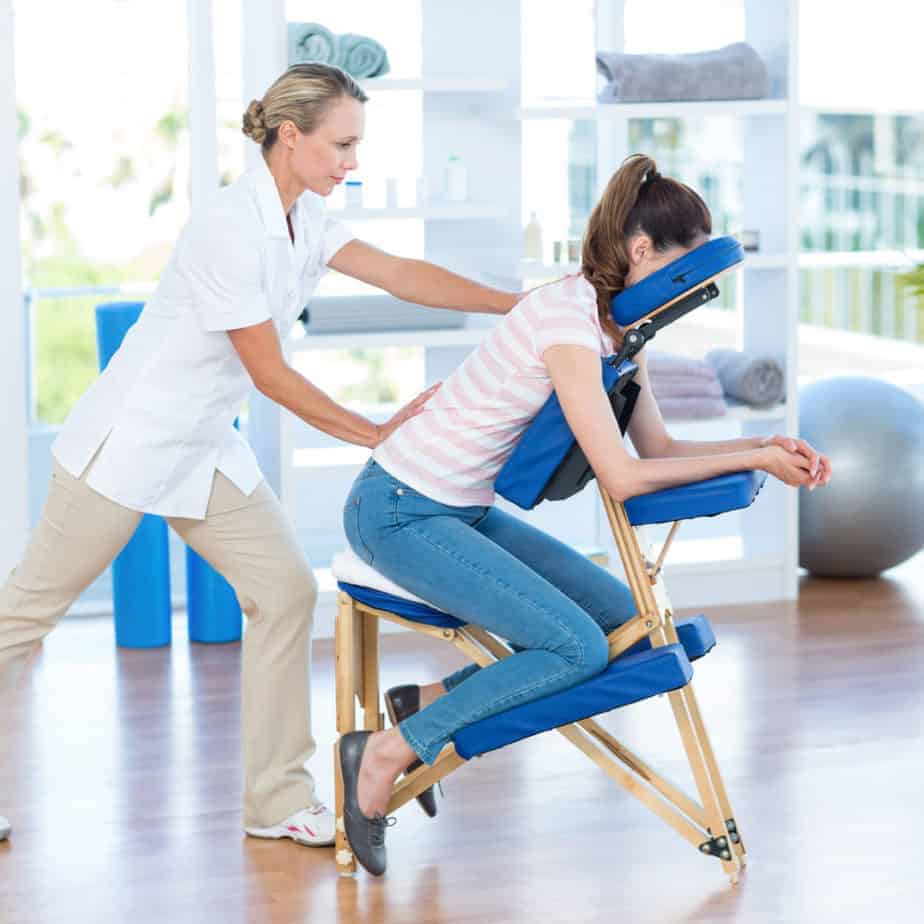 AnandMassage's tweet photo. Startdatum:

Stoelmassage is een massage die over de kleding heen wordt gegeven op een massagestoel ter preventie van stress en rsi. Lees verder  #Stoelmassage

https://t.co/sJuFJaCCE6 https://t.co/st39SNkIbu