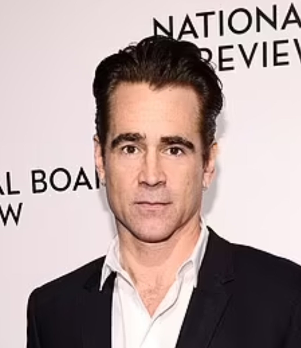 1Sarcastic Blonde 😏 on Twitter: "What on earth has happened Colin