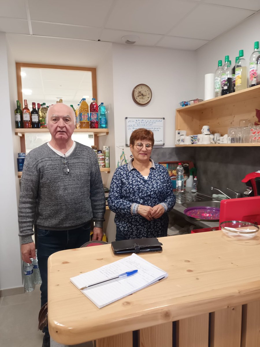 msa_actu's tweet photo. 🎬Ça tourne à la #Marpa de #Urfe, primée au concours #Innovation Marpa ! "Ma P'tite Boutique" tenue par des résidents et des bénévoles est devenu le lieu incontournable du village.
#convivialite #proximite #viesociale #RésidenceAutonomie https://t.co/rceA6bpWcf