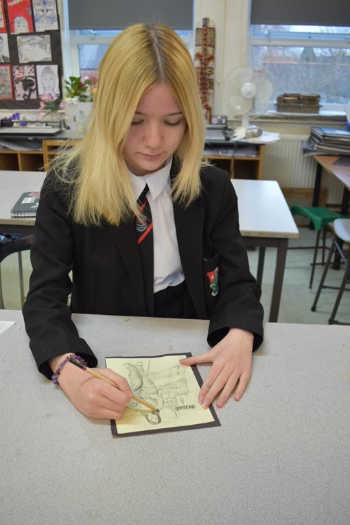 jean_jewels's tweet photo. Congratulations to Lauren McCarrick @BedfordHighSch @BedfordArts &amp; her teacher @Misswalmsleyart @JanetMadden13 on having a winning portrait of Zoia #Ukraine️ in the HMD 2023 online #artgallery 👏✏️🎨📸 https://t.co/XN4jm1BG08