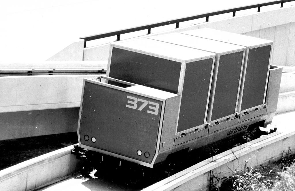 JipeTrains's tweet photo. #Airtrans cargo vehicle https://t.co/IAHyL5FCpP