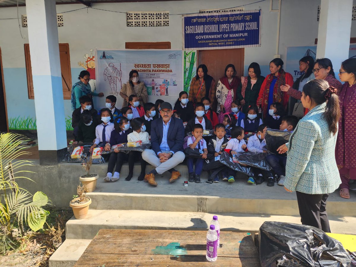 nhidclroimphal's tweet photo. NHIDCL Regional Office, Imphal observed "Swachhata Pakhwada 2023" by organizing  "Drawing Competition"  to create the awareness about the importance of cleanliness, sanitation &amp; hygiene.

#SwachhBharat #SwachhataPakhwada #MoRTH #NHIDCL #greenindiachallenge https://t.co/0oK9bh7l5n