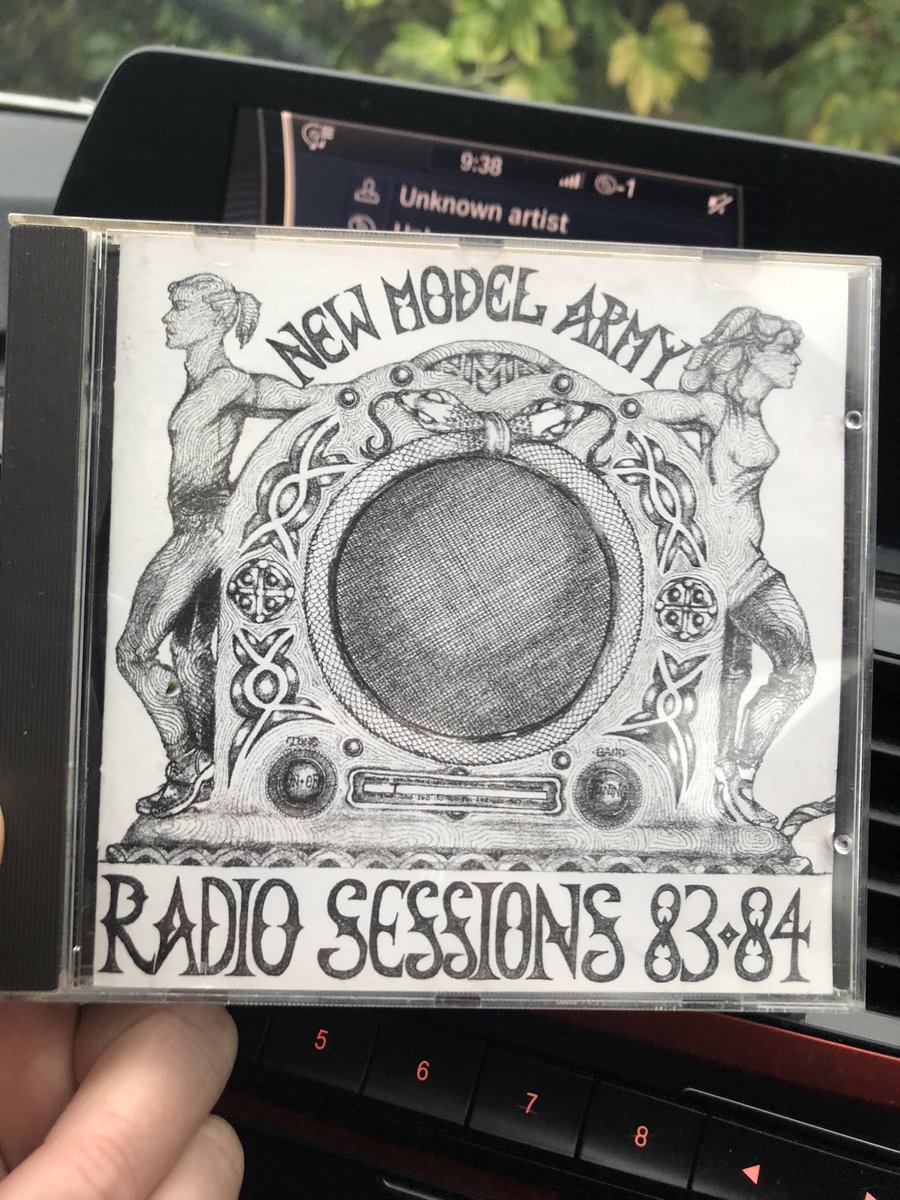 groovesvillewkd's tweet image. Vintage #NewModelArmy for a rainy commute 🎶🔥