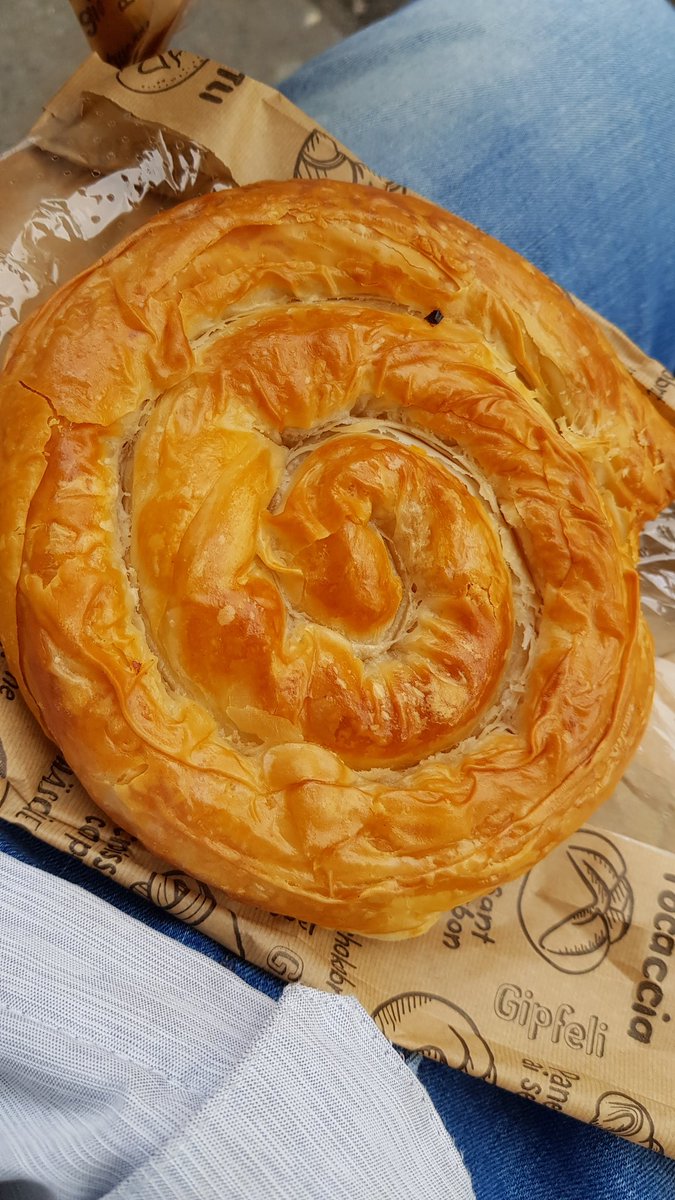 ToxicC4t's tweet photo. Ich weiss nichtmehr wem ich es vor etwa 1nem Jahr im @myFLASHware Twitch Chat versprochen habe aber hier ist nun mein Börekbild wie versprochen https://t.co/NSYfunGkQr