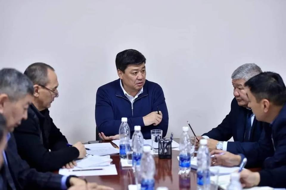 Бакыт Торобаев: "Бишкекжылуулуктармагы” алдыда күтүлүп жаткан катуу суук күндөрү күчөтүлгөн режимде иштейт.
Ишкананын маалыматына ылайык, "Бишкекжылуулуктармагынын" түзүмдүк бөлүмдөрү борбор шаарыбыздын жашоочуларын жылуулук менен үзгүлтүксүз камсыздоого даяр.