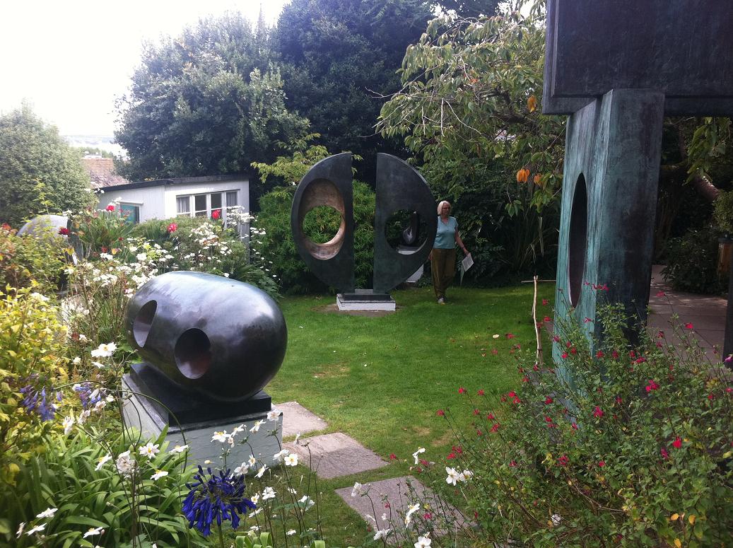 Born on this day in 1903, Dame Barbara Hepworth DBE (1903-1975) one of Britain's most celebrated twentieth century artists.

This is a photo I took, probably 10 years ago, at Hepworth's Museum and Sculpture Garden in St Ives, Cornwall.

#barbarahepworth #stives #stivesart
