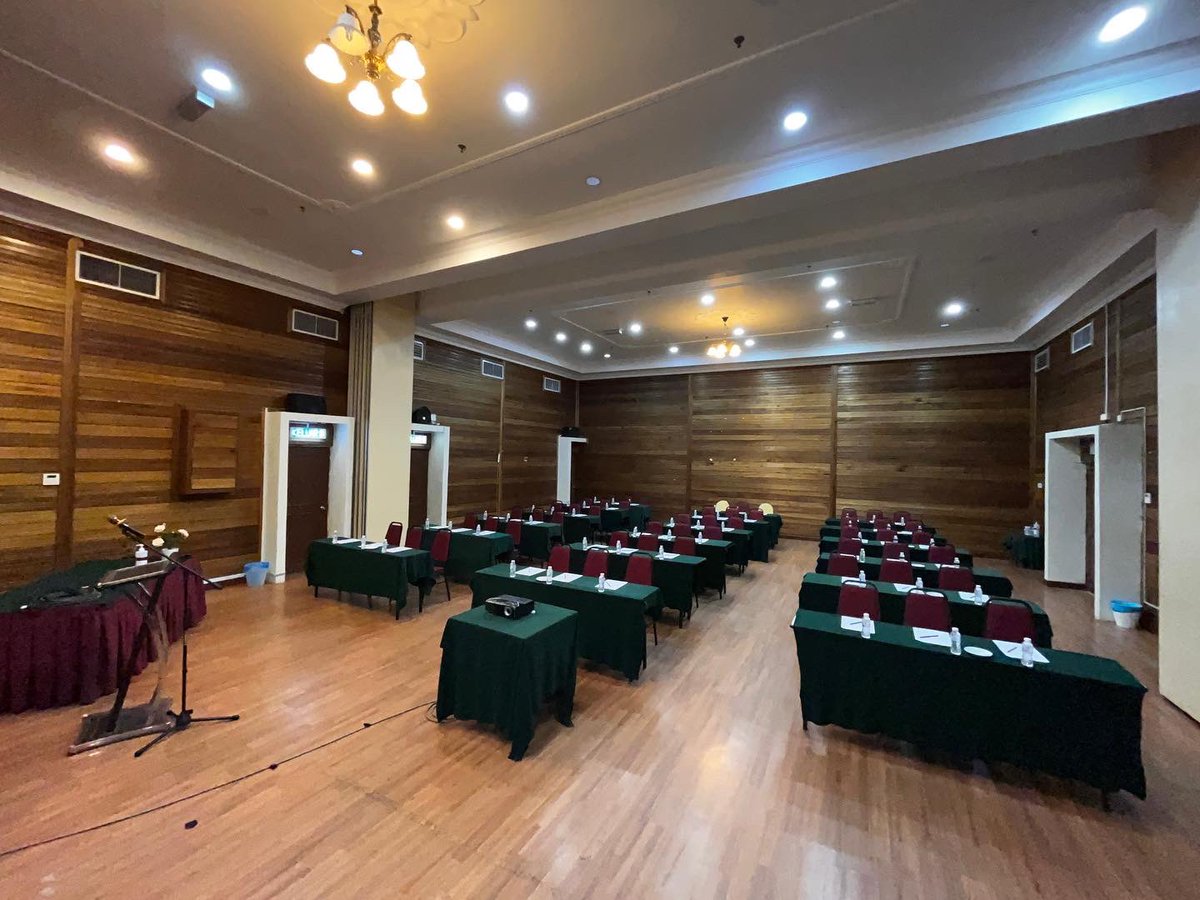 suriaresorts's tweet photo. Berminat untuk membuat meeting atau seminar? Kami ada sediakan pakej seminar untuk anda. Lengkap dengan fasiliti yang disediakan, dapatkan sebut harga dan hubungi kami. 

#tourismmalaysia #tourismpahang #malaysiatrulyasia #cuticutimalaysia https://t.co/H0qsEmVjg0