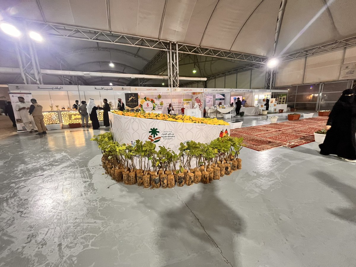 hmdeat2023's tweet photo. تشكر ادارة #مهرجان_القصيم_للحمضيات الاستاذ / خالد بن سليمان العبيد (ملك التين) لاهدائه اكثر من ١٠٠ شتلة توزع على الزوار https://t.co/4Neb9xPnQM