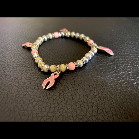 juliennefara's tweet photo. So good I had to share! Check out all the items I'm loving on @Poshmarkapp #poshmark #fashion #style #shopmycloset #aritzia #aldo: https://t.co/oHO0YZNibz https://t.co/dC7T530UTL
