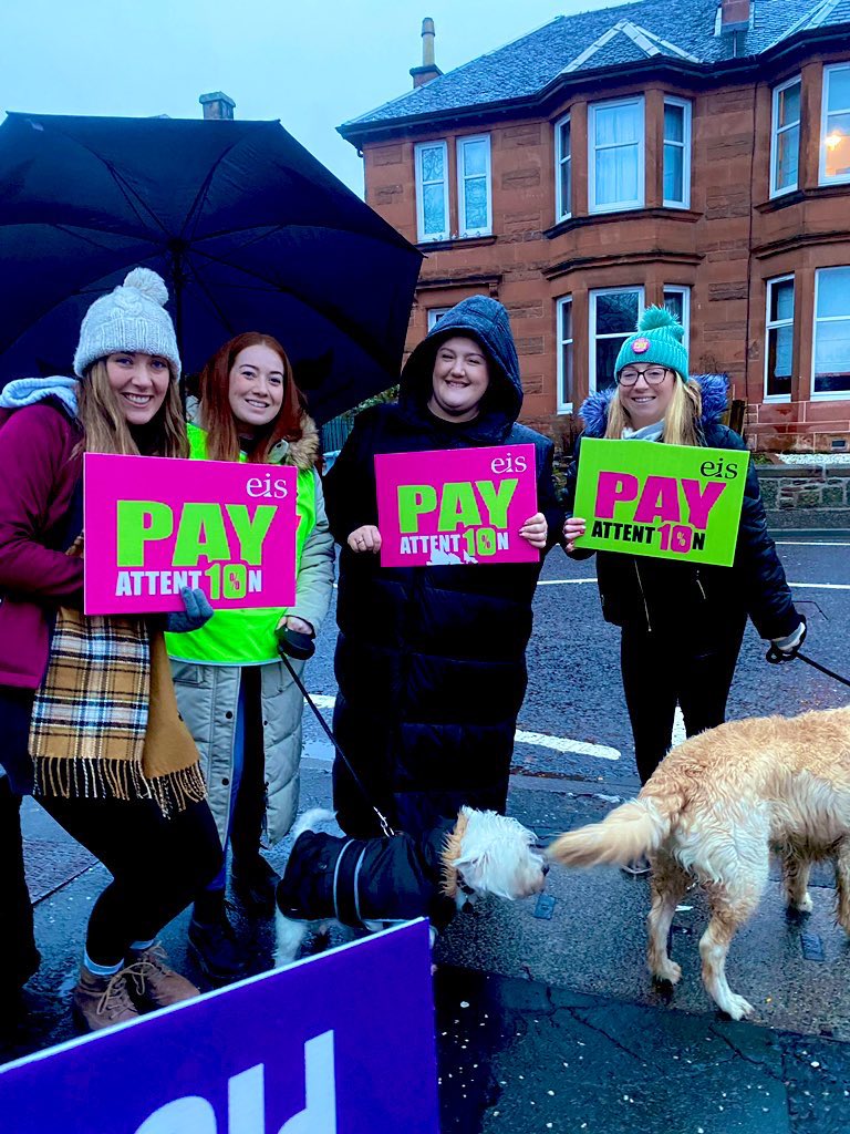 MissMcKinnon01's tweet photo. We won’t stop until our message is heard… PAY ATTENTION! @EISUnion @SouthLanark_EIS #EIS #EISUnion #PayAttention #TeacherStrike https://t.co/mYASRHQ3LM