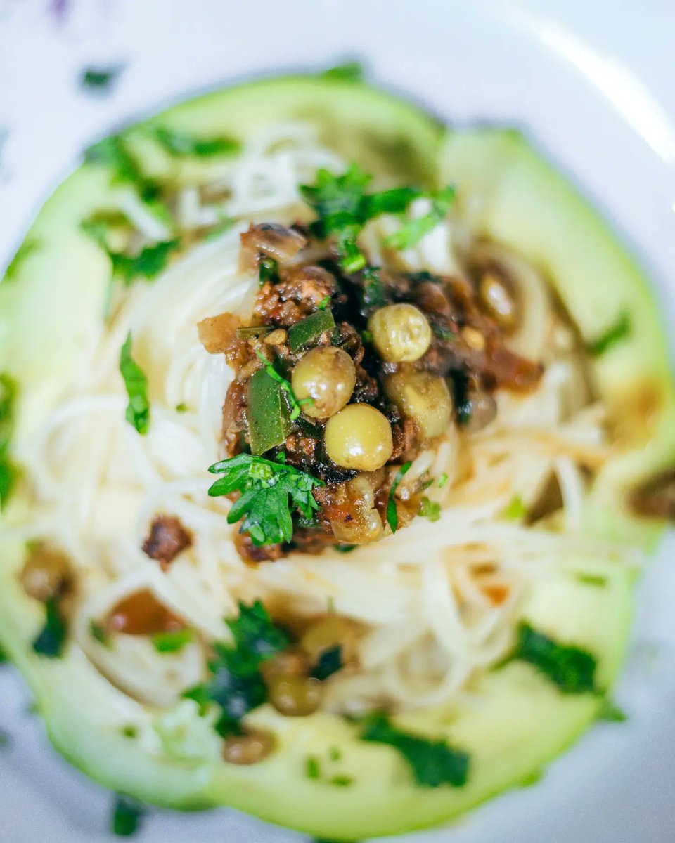 _munyaofelix's tweet photo. Spaghetti maybe..
#foodhour #foodphotography #foodstagram #foodie #food #foodporn #instafood #kenyanfood #spaghetti https://t.co/B9P710ql4U