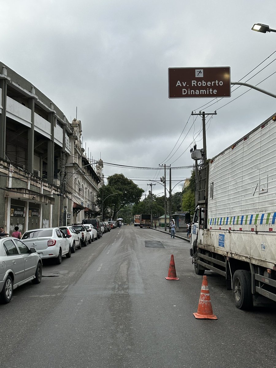 raphaeldeangeli's tweet photo. A Avenida Roberto Dinamite é oficial. https://t.co/nt8fpCU0l5