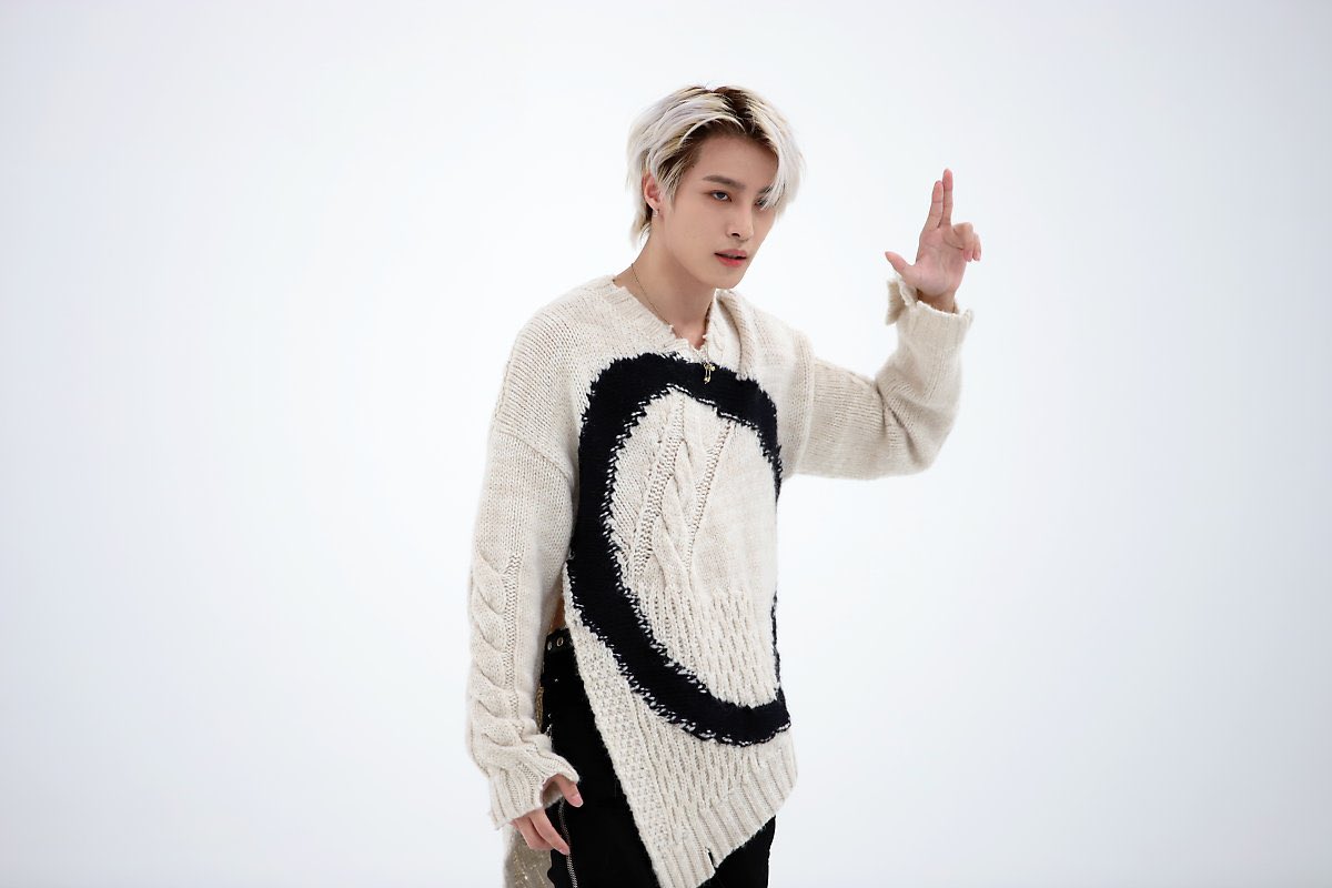 230110 | 🖼️ <a href="/mbcplusm/">MBC M</a> Update

[#주간아 รูปภาพก่อนออนแอร์📷]
▪︎ WayV / 웨이션브이 ▪︎

มาดูรูปภาพก่อนออกอากาศกัน!
📷 : bit.ly/3XfepJK

✨YANGYANG @ #WeeklyIdol ✨

#WayV_Phantom 
#YANGYANG #刘扬扬 #양양 #ヤンヤン
#NCT양양 #NCT_YANGYANG #YANGYANG扬扬
#WayV #威神V #NCT