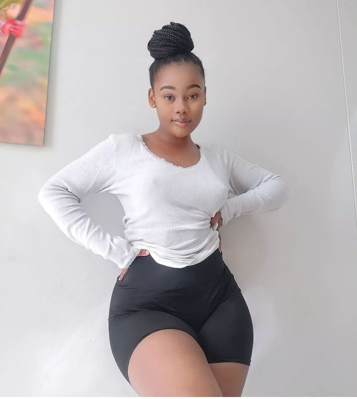 ,💞Kunyonywa mboo uku imepakwa asali mpaka unakojoa elfu 15 hata ndani ya gari nanyonya mboo nicheki inbox💞