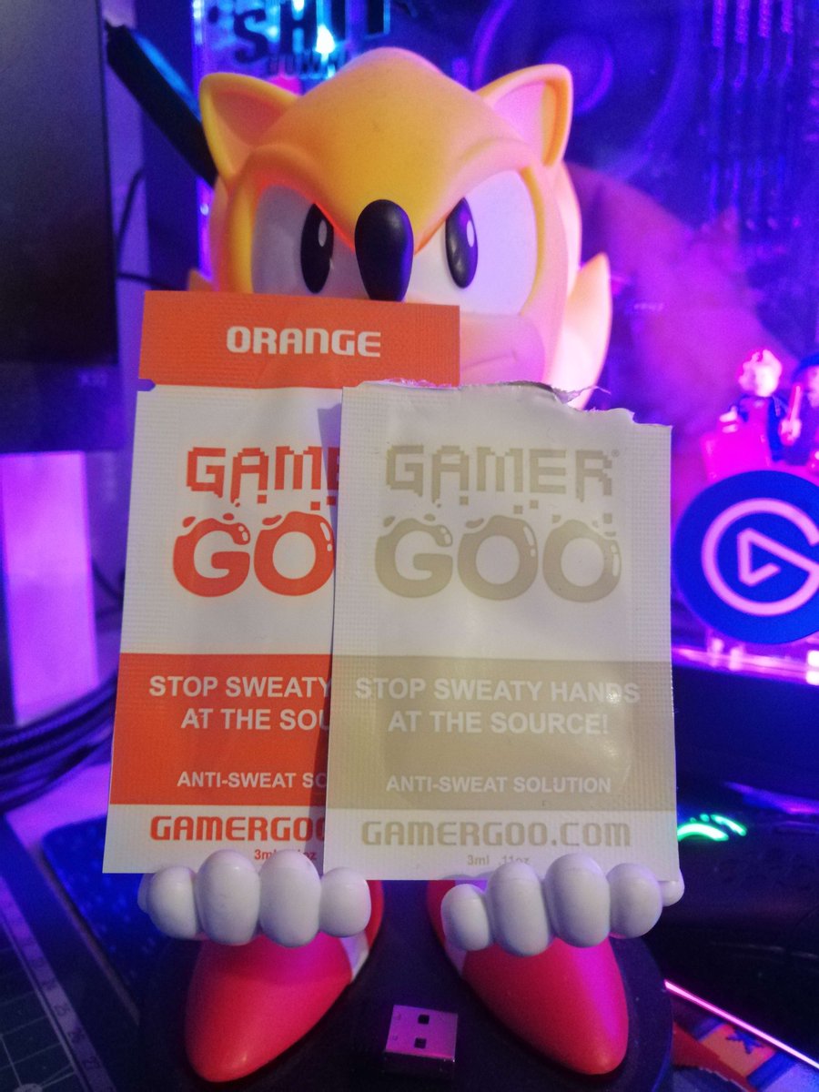 edys129's tweet image. Well i'm addicted to this.......second sample open! Smells like delicious cake! Vanilla Sugar is 🔥.
Dry palms and fingers when you need it the most? GamerGoo will have that sorted👍#gamergoo #antisweat #samples