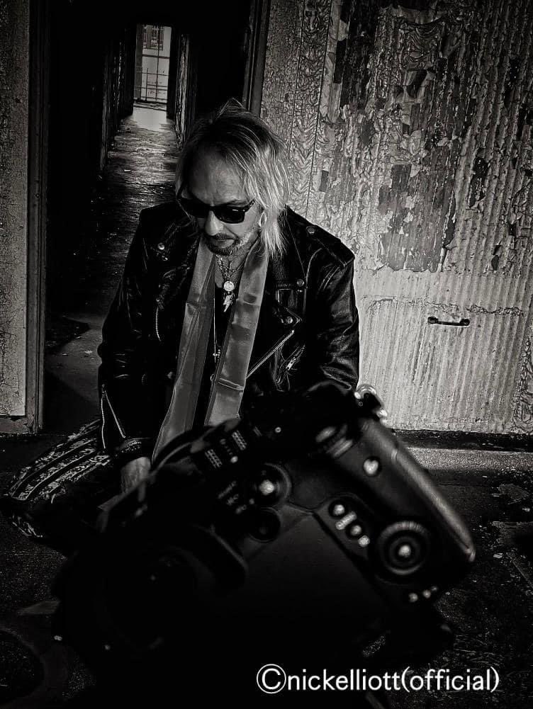 nick_italian's tweet photo. Hmmm Nick si sta preparando …. Chi ci sarà nel suo mirino??
https://t.co/R8otRPKcnH
@nickelliottrock 
@nickelliottinfo 
@nick_italian 
@elliott_usa 
#nickelliottrockartphotographer #nickelliottphotography #camera #canon #nickelliottshooting #nickelliottinfo #nickelliottitalian https://t.co/EJU36geBqg