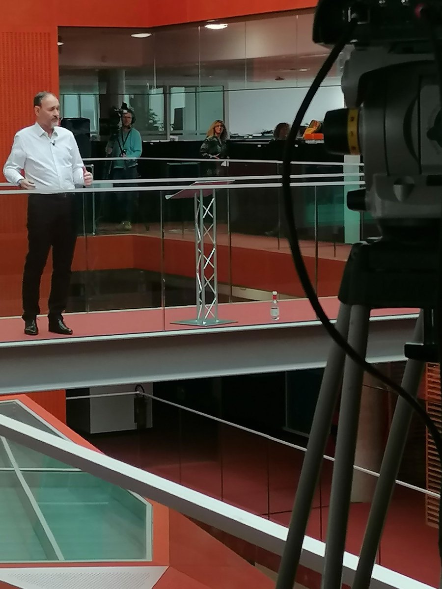 Voeux de la direction générale du groupe Sud Ouest aux salariés depuis le siège de Sud OUEST.  DG #sudouest Nicolas <a href="/sterckx/">peter van der geest</a> mobilise et souligne l'importance de l'événementiel éditeurs.