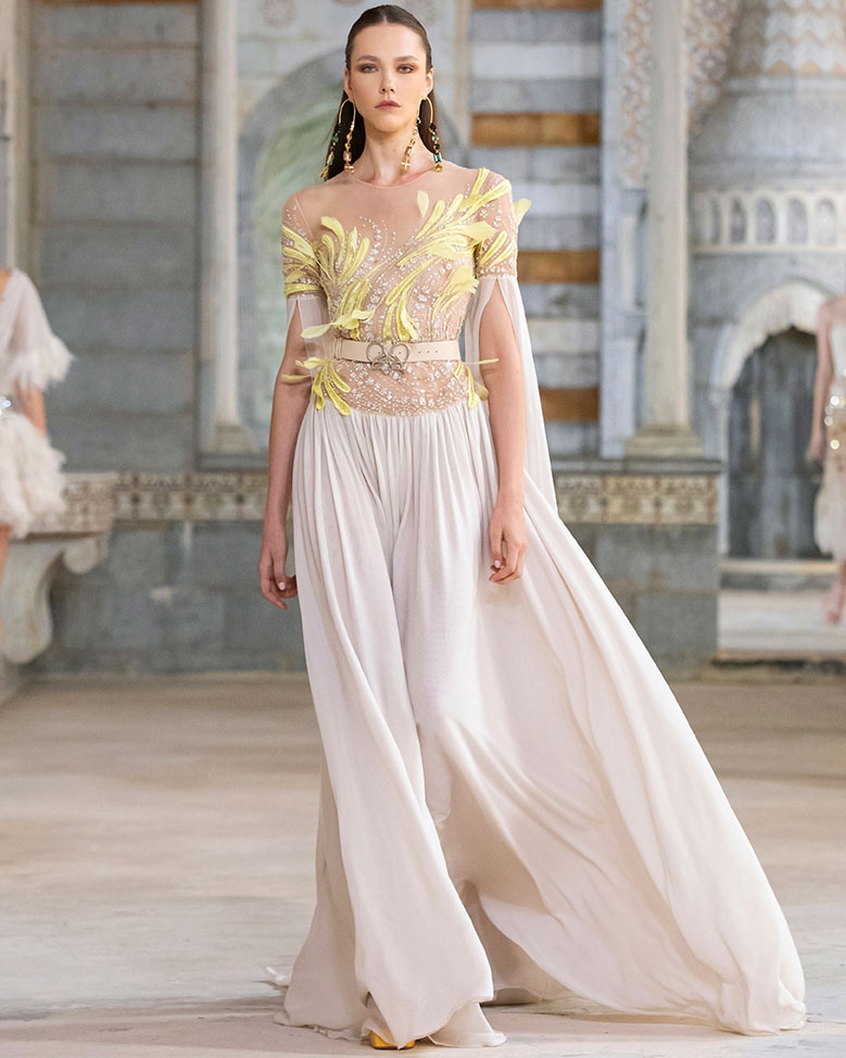 elilhaam's tweet photo. 💭 Feathers and fearless in this gorgeous @GeorgesHobeika gown⁠
⁠
Shimmering embroidery collides with subtle feathers and supple fabrics in this stunning tapioca cream dress.
⁠
Discover the full collection at https://t.co/FiiWGLdB57✨

#style #luxuryfashion #georgeshobeika https://t.co/WJQ0xh2Q6d