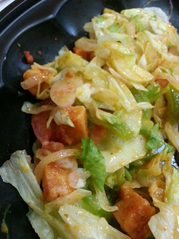 WhyCallSarah's tweet image. I&apos;m at Subway! Catching up on a cooling summer salad ift.tt/YSXCl4A