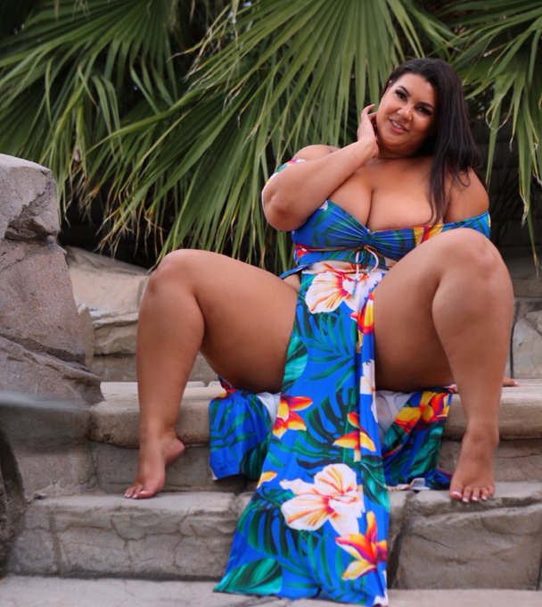 Can I be your island girl? ?️❤️? #thick #bbw #ButterCream19 #RT4More ?
 Amazing photography @IAmJuniorMoney