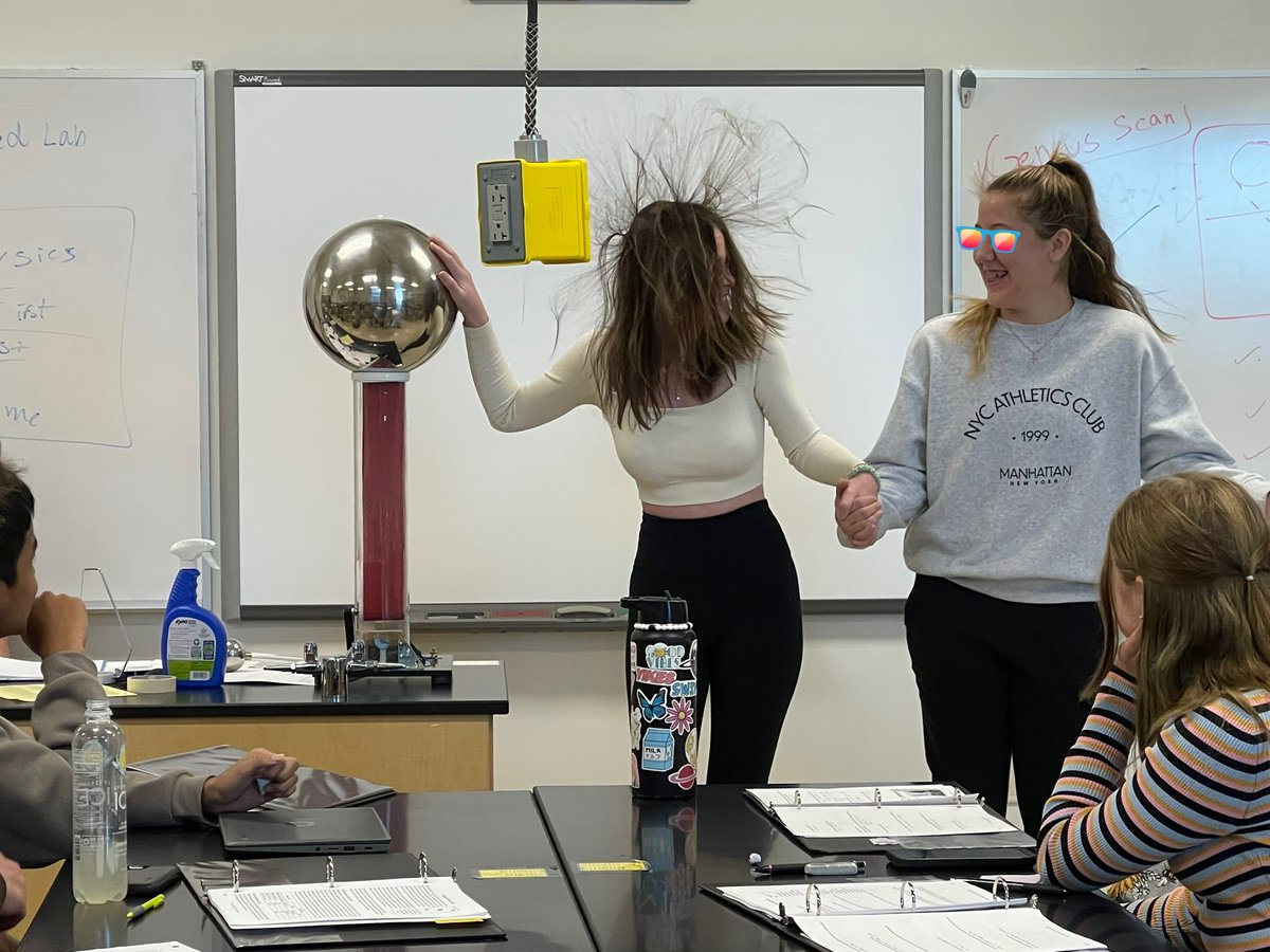 TaylorRWilli13's tweet image. Showing students for the sake of science in #physicsfirst