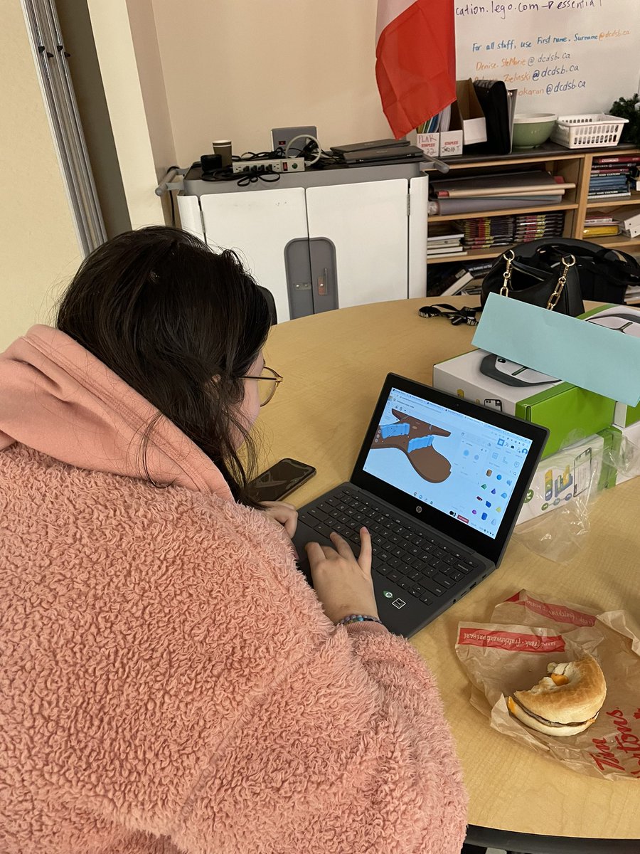 DCDSB_STEM's tweet photo. Some students at Father Don MacLellan learned Tinkercad for the first time to spiral math learning and 3D design. #DCDSBDTEM #DCDSBMakerspace https://t.co/wxjxo8v9gk