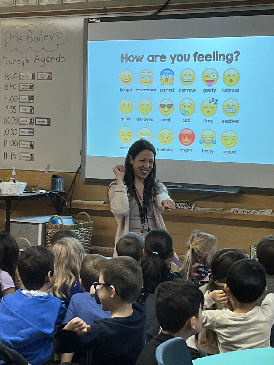 SASCBE's tweet image. Ms. Bailey working on Heggerty Phonemic Awareness with the kindies💕