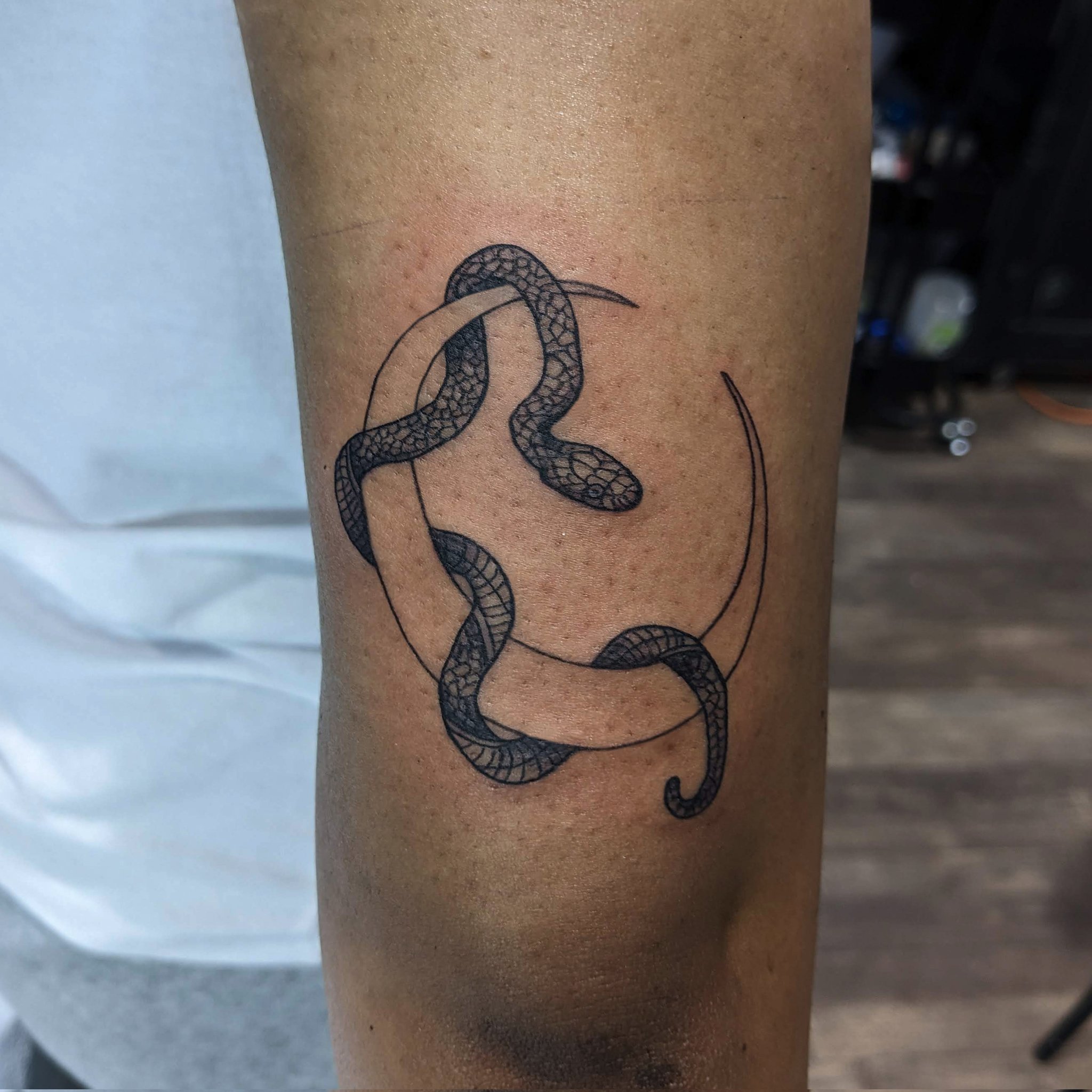 AlyasaGKTattoos on X: "Snake and Moon tattoo 👽🤘🏾🐍🌙  https://t.co/51i6wpjqaa https://t.co/ksvH46KDrs" / X