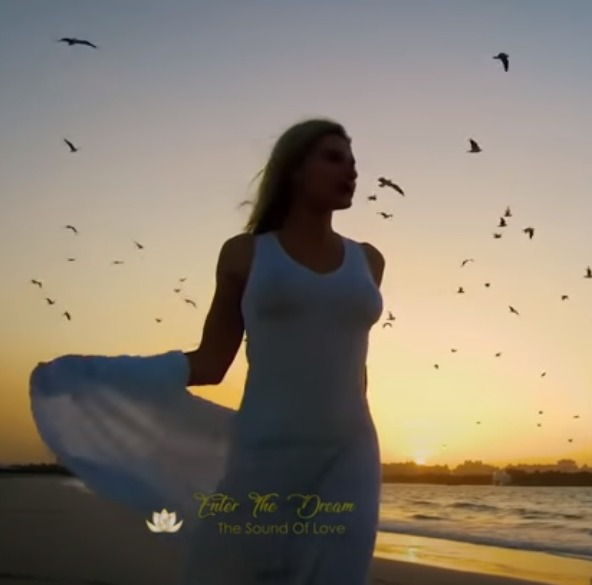The Sound Of Love - Enter the dream
youtu.be/4vn6LTyX6z4