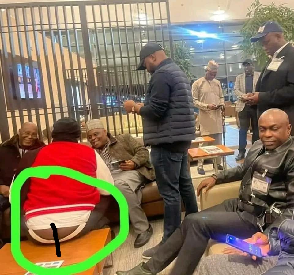 realFFK's tweet image. Welcome to the Ibn Dubai b*m f*ck club! Dino can't even wait to get back to the hotel room before displaying his b*ttocks to his master.