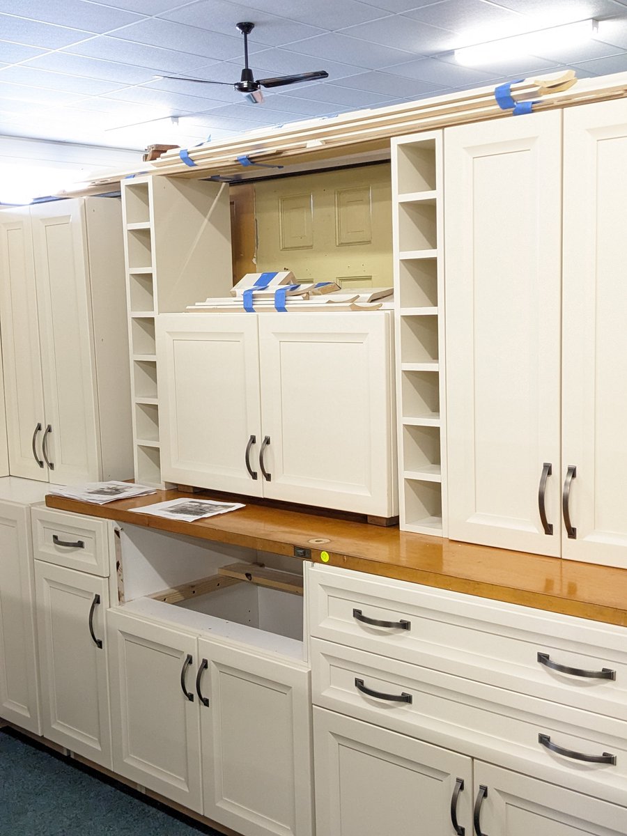 ReHouseNY's tweet photo. ReHouse is happy to invite any of you in #RochesterNY to come and take a look at a couple of beautiful Solid wood Omega Cabinets that just hit the floor!
#kitchen #Salvage #Remodel #Projects https://t.co/oG2vQ4sh7A