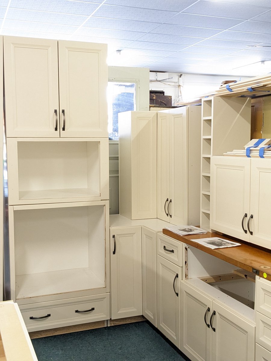 ReHouseNY's tweet photo. ReHouse is happy to invite any of you in #RochesterNY to come and take a look at a couple of beautiful Solid wood Omega Cabinets that just hit the floor!
#kitchen #Salvage #Remodel #Projects https://t.co/oG2vQ4sh7A