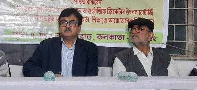 aitcsudip's tweet photo. "আমি-যে দেখেছি গোপন হিংসা কপট রাত্রিছায়ে
               হেনেছে নিঃসহায়ে,

আমি-যে দেখেছি প্রতিকারহীন শক্তের অপরাধে
               বিচারের বাণী নীরবে নিভৃতে কাঁদে" https://t.co/sw9y38JiVh