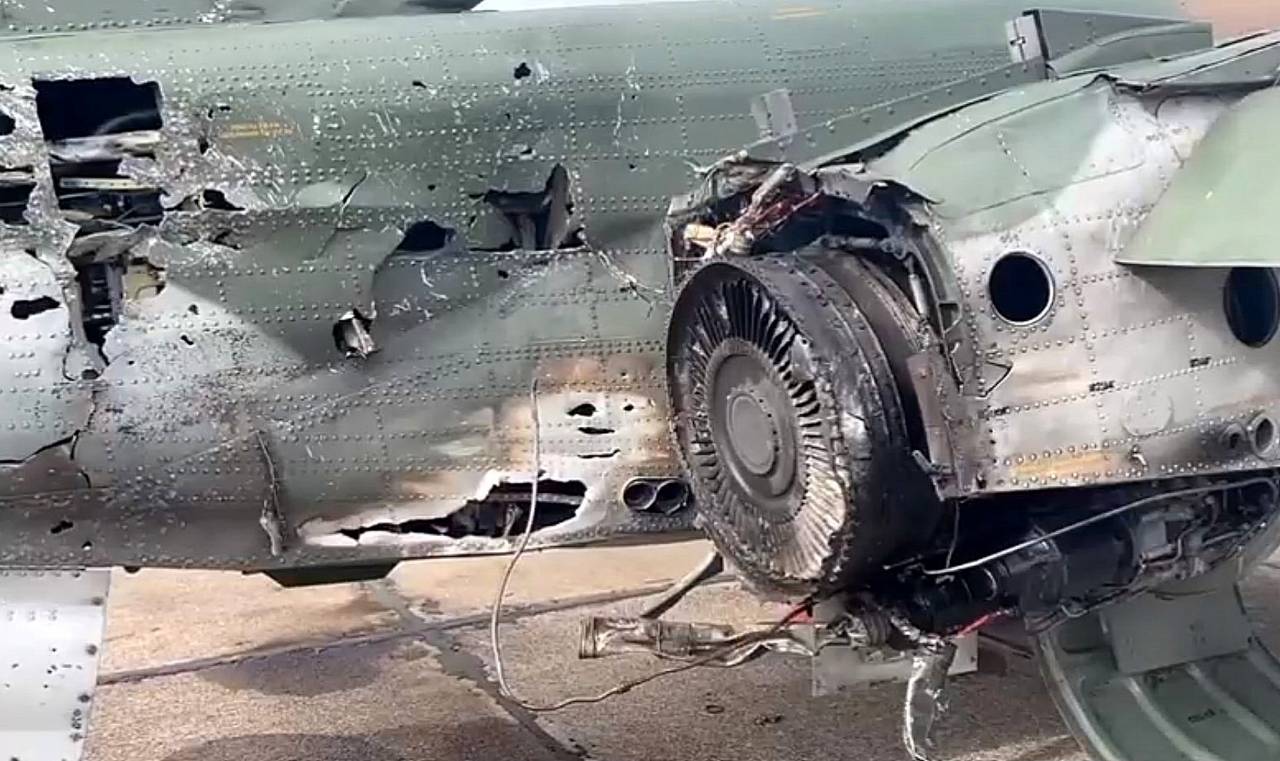 Су-25 Штурмовик после попадания ракеты