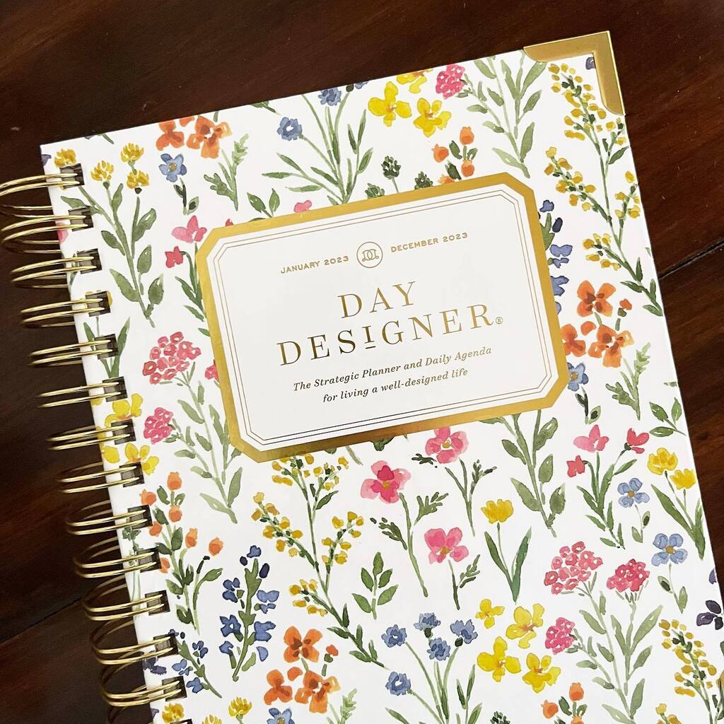 HFHammers's tweet photo. New year, new planner. β¨
#daydesigner #daydesignerplanner #dayplanner #2023planner #plannerinspiration https://t.co/X0hamJS2eE