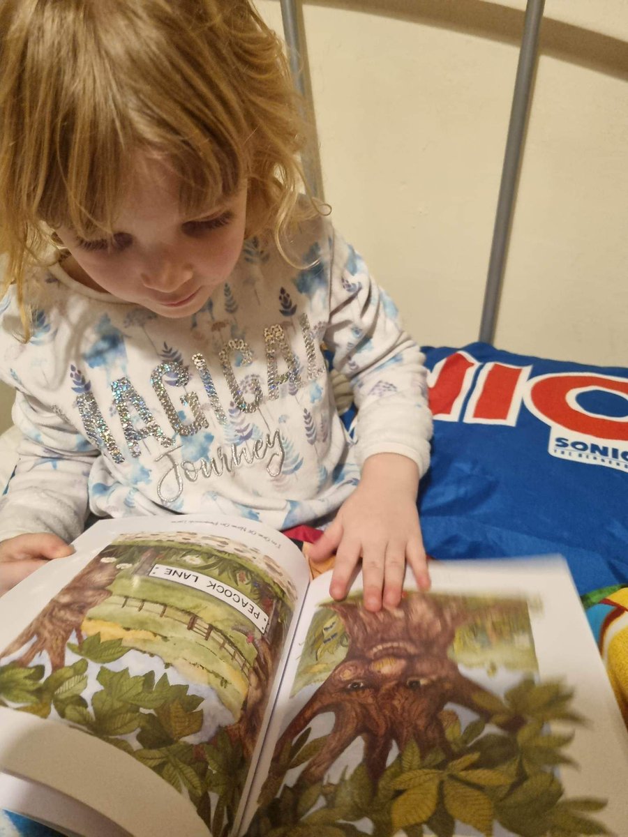 It warms my heart to see my book being loved by little ones. 'The Chestnut Tree' a feast of colour & imagery with an easy to learn rhyme. 32 pages of watercolour paintings full of wildlife. Available in my Etsy shop JenniRobsonShop #storytime #rhymingbook #youngreaders #author