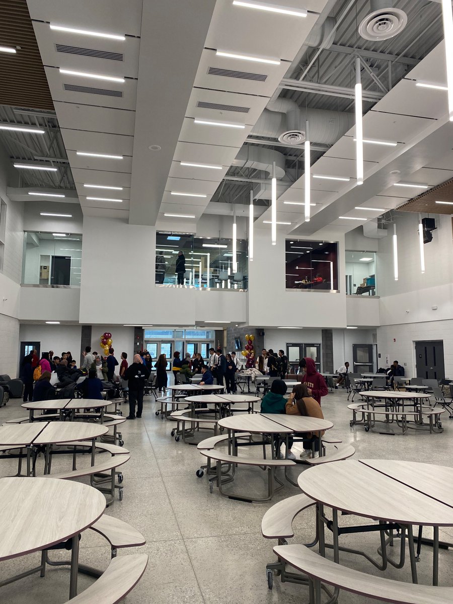 constableswiss's tweet photo. Very exciting first day at the new school!! So grand! This is area is called the Commons. @CCHcomets @WECDSB @WindsorPolice https://t.co/unEYEUm10C