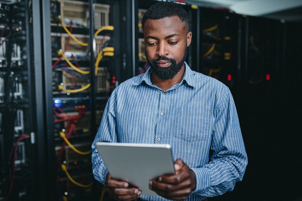 DparkFortinet's tweet photo. “With a single #FortiOS operating system converging networking and security, networking and security teams can deliver coordinated, automated threat protection while maintaining a superior user experience,” @Fortinet’s Nirav Shah told @SDxCentral. 

👉 https://t.co/I9LxFJaSbm https://t.co/3L39hdEKw9