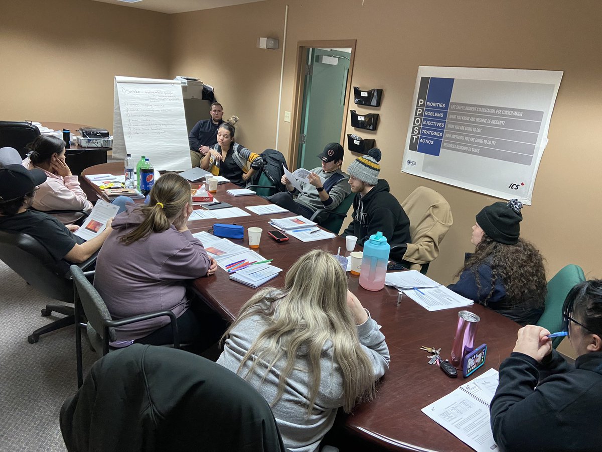 ESIMARK's tweet photo. North Shore Mi’kmaq District Council leader Bianca Langille leads the #Metepenagiag Emergency Response Team members during yesterday’s @ICSCanada I-100 course. Congrats to this team of #volunteers who are doing a terrific job serving the citizens #Secureresilientcompetitive https://t.co/eZGa0HuYZU