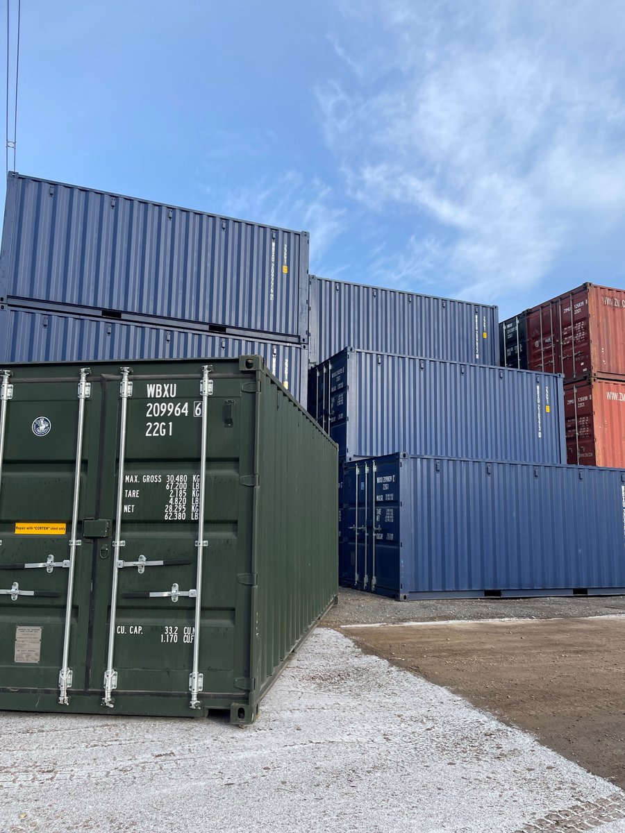 willboxuk's tweet photo. Chilly morning in the Willbox yard! π₯Ά
#shippingcontainers #containerhire #containers #isocontainers #containerservices #hireteam #containersales #containeryard https://t.co/GQzIFvbo83