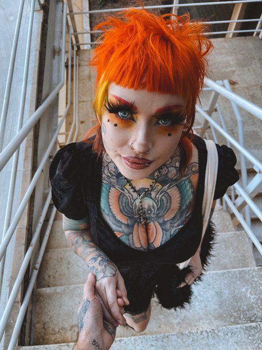 May I suck you off? https://t.co/6tBFosRfkl