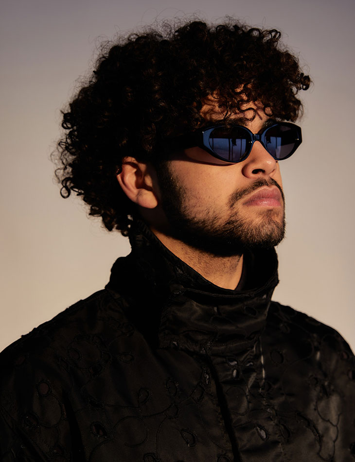 Read the Exclusive Interview with #HisDarkMaterials actor <a href="/Amirrwilsonn/">Amir wilson</a>  and discover the Exclusive shoot by fashion photographer #KlaraWaldberg: designscene.net/2023/01/amir-w…