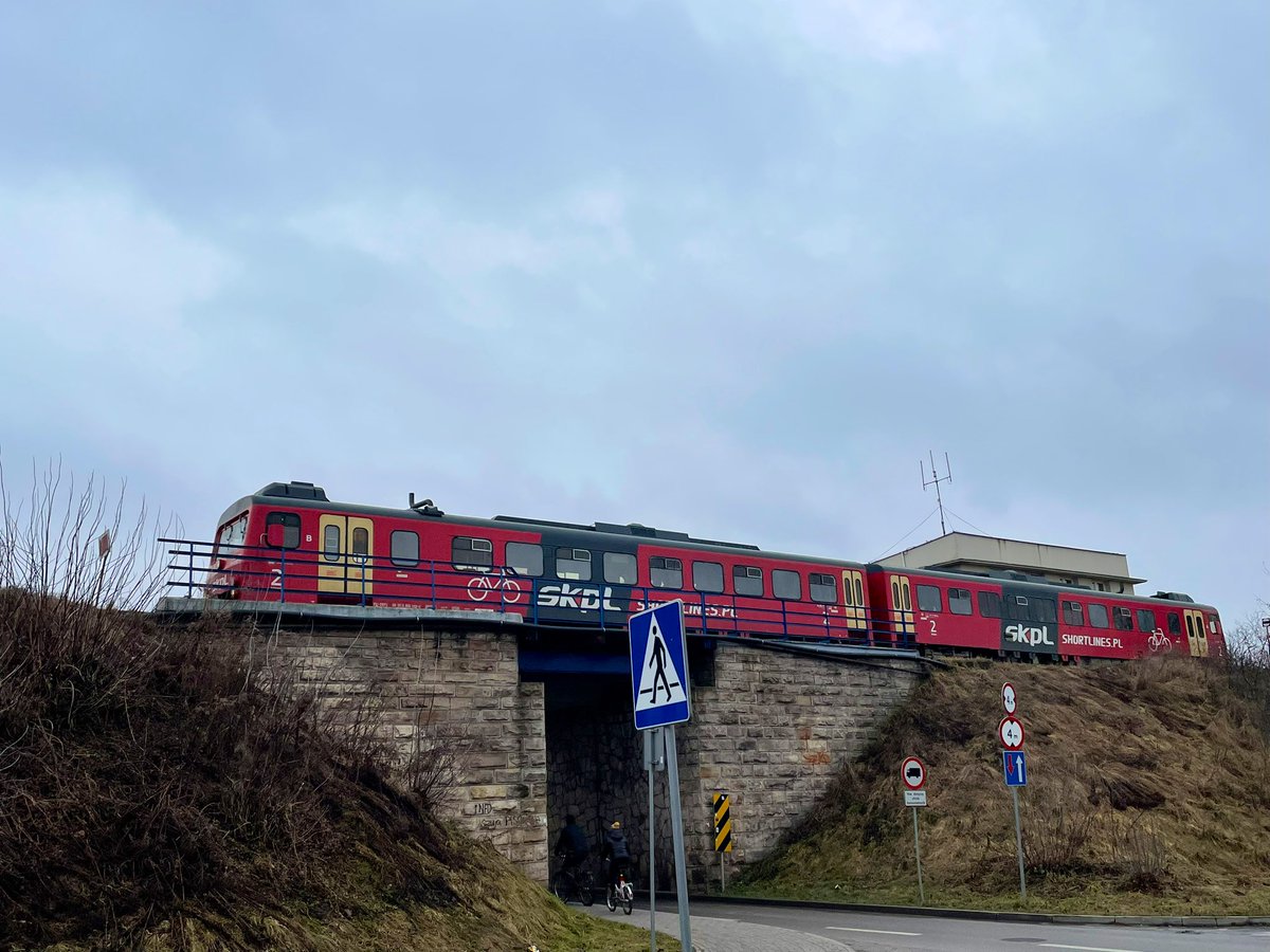 Karol08507816's tweet photo. Pierwszy od miesiąca złapany 10.01.2023 @POLREGIO_PL #Zbyszek #SKPL #Końskie rel.Łódź-Skarżysko @RynekKolejowy @KolejowyP @kurier_kolejowy @IzydorekAdrian @SwietokrzyskiUM @Gazetawitokrzy1 @GminaKonskie @Wykluczenie_org @z_biegiem_szyn @ede_kolej https://t.co/RqQgv8EY6V