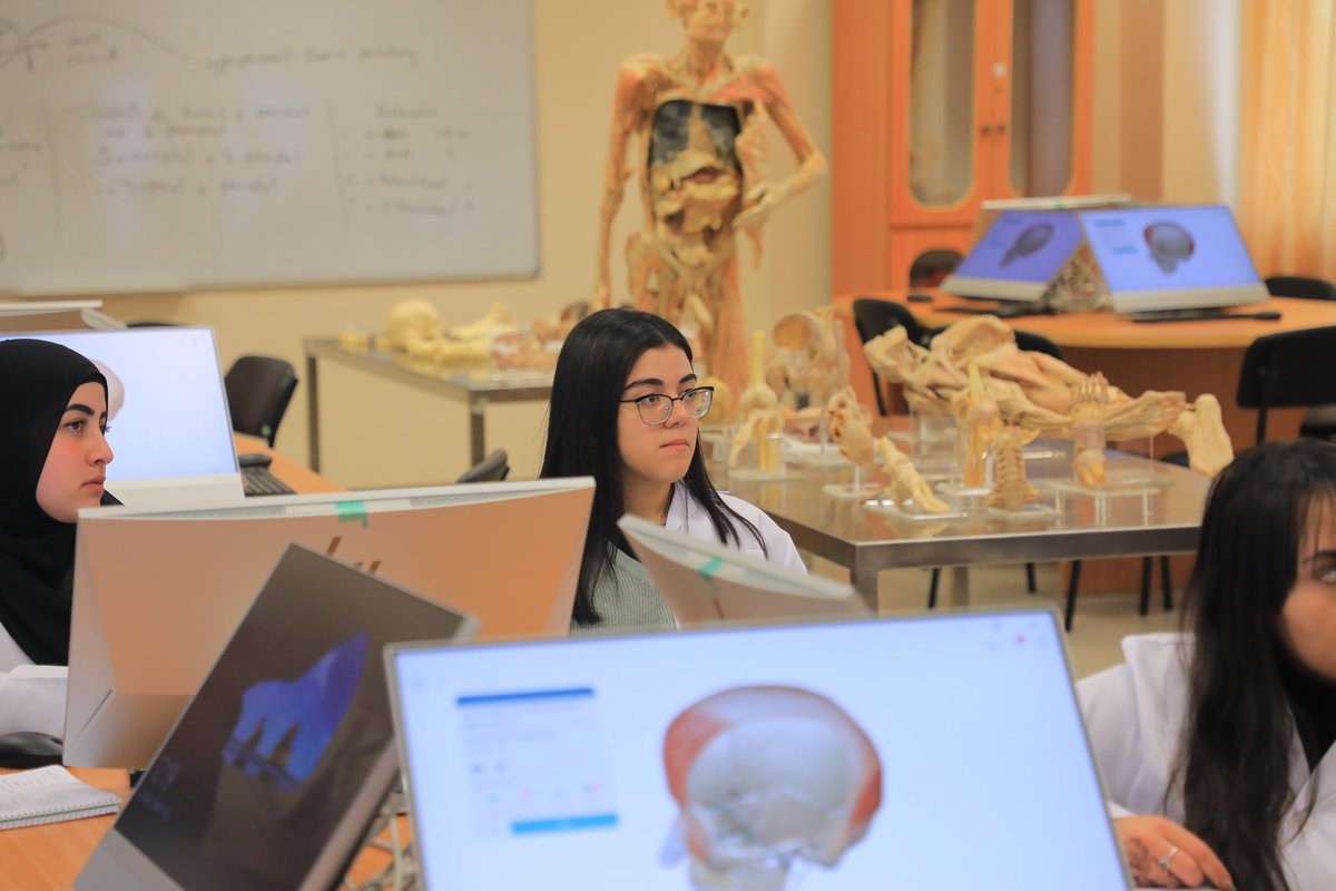 كلية الطب في الجامعة العربية الأمريكية تنضم للتجمع العالمي لدراسة الأمراض الجينية والوراثية النادرة GREGOR 

#AAUP
#Arab_American_University
#GREGOR
#حلم_يتحقق