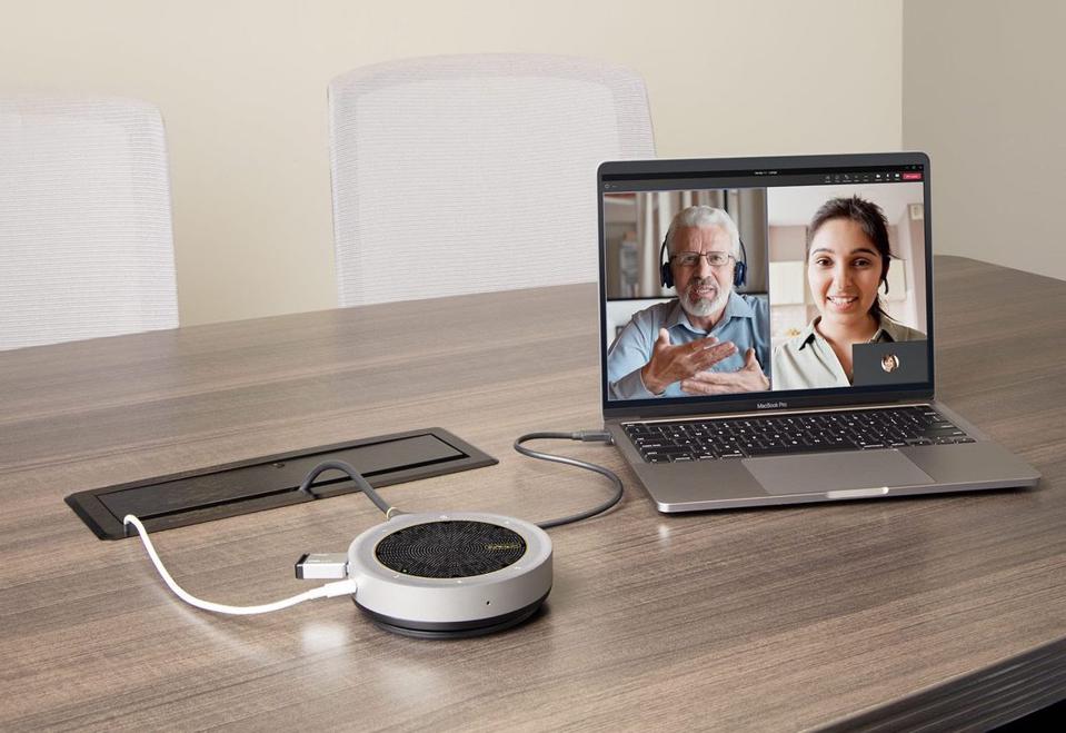 ForbesTech's tweet photo. StarTech’s New Speakerphone And Dock Combo Is Ideal For Life On The Road https://t.co/NCoF43h8El https://t.co/NYtr3spAAs