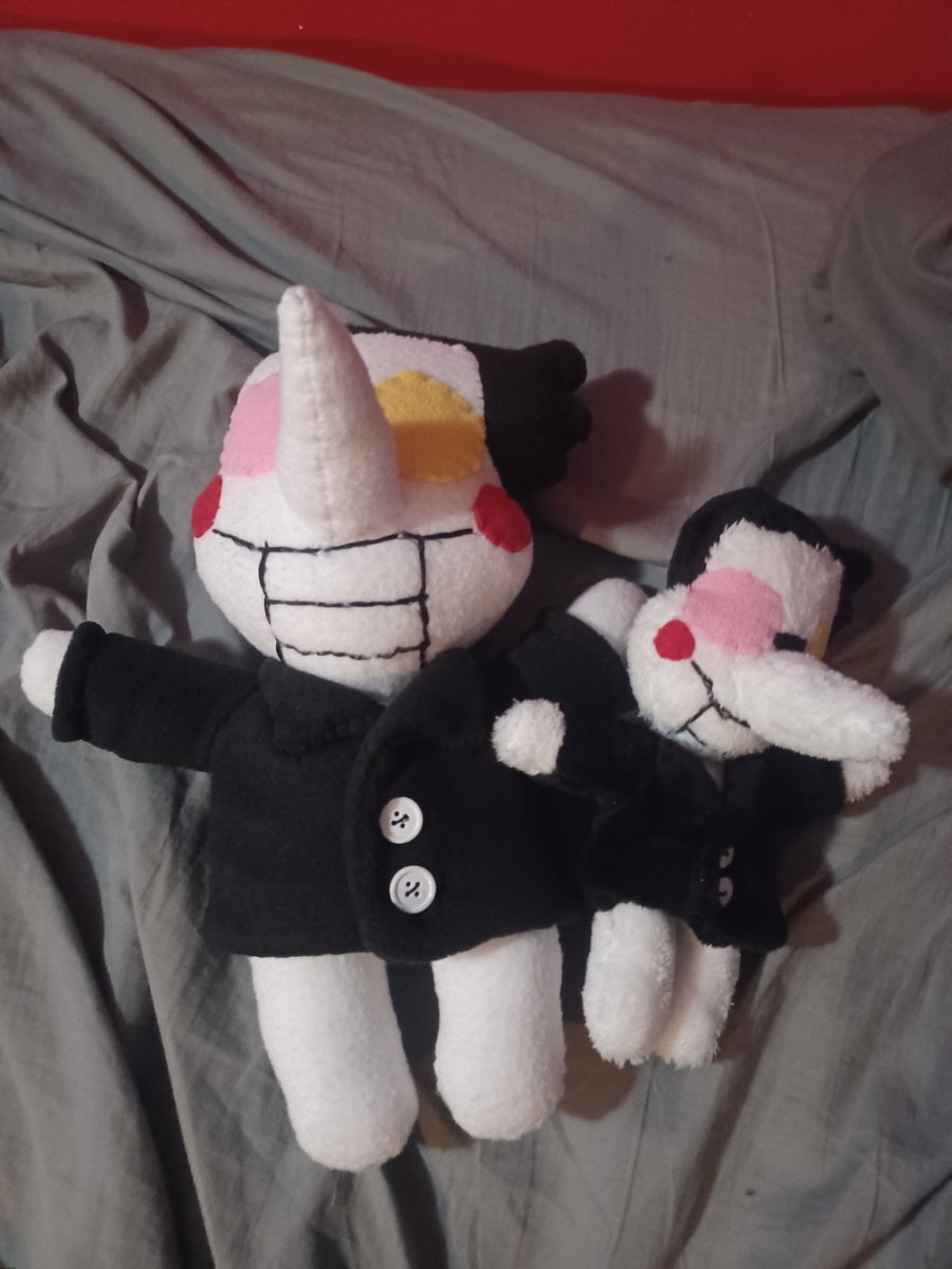 krystalplush's tweet photo. Here are some plushies I've made!
My main account is @krystalglec 
I hope you like my plushies
In the near future I hope I can do stuff like commissions and all that https://t.co/FzhI3Mg3AC